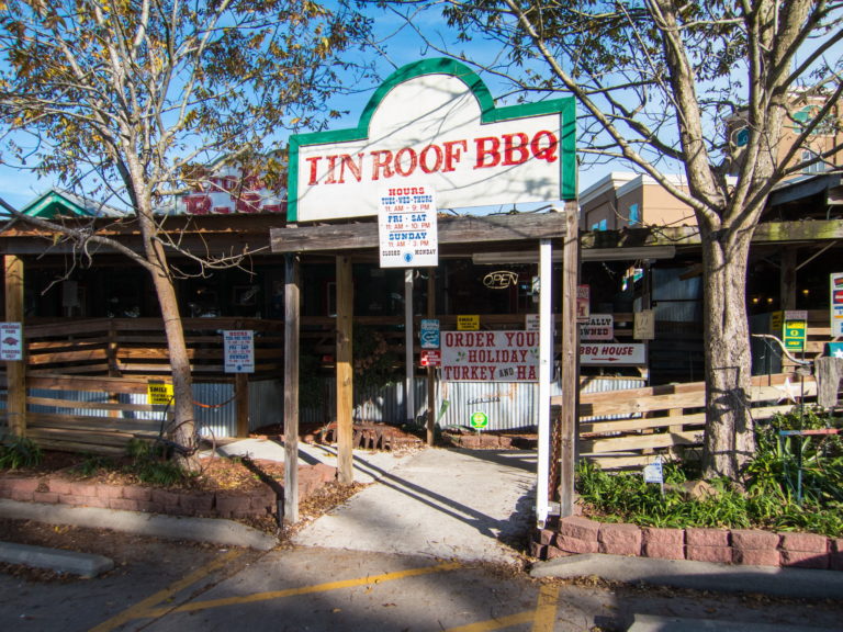 Tin Roof BBQ entrance